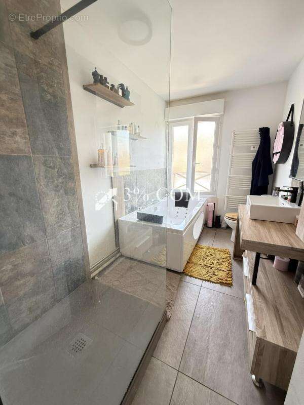 Maison à OSTRICOURT