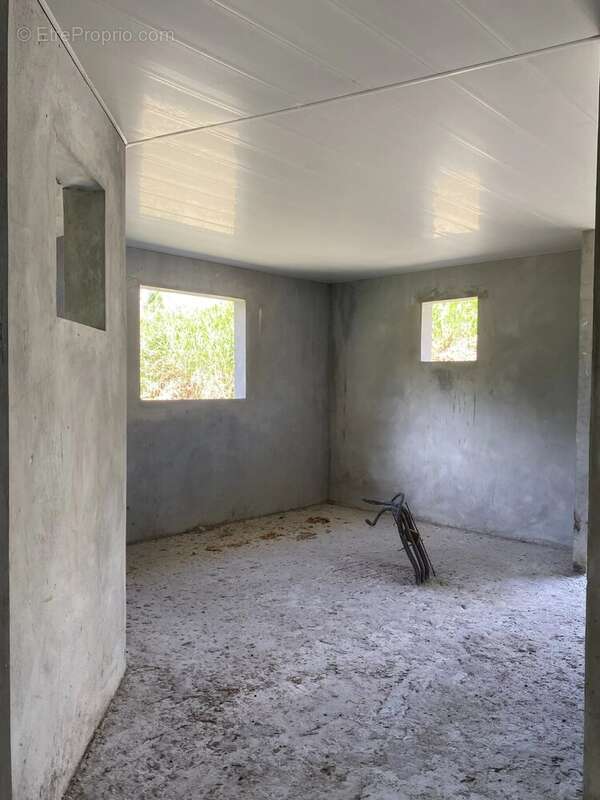 Les Trois Ilets / Anse à l 'Ane: Villa T4 en cours de construction - photo 5