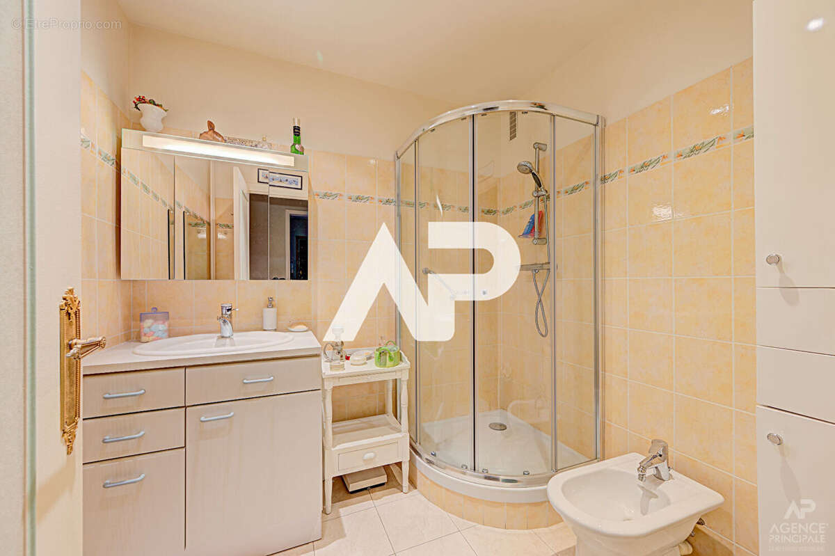 Appartement Rueil Malmaison 3 pièce(s) 70.75 m2 - photo 7
