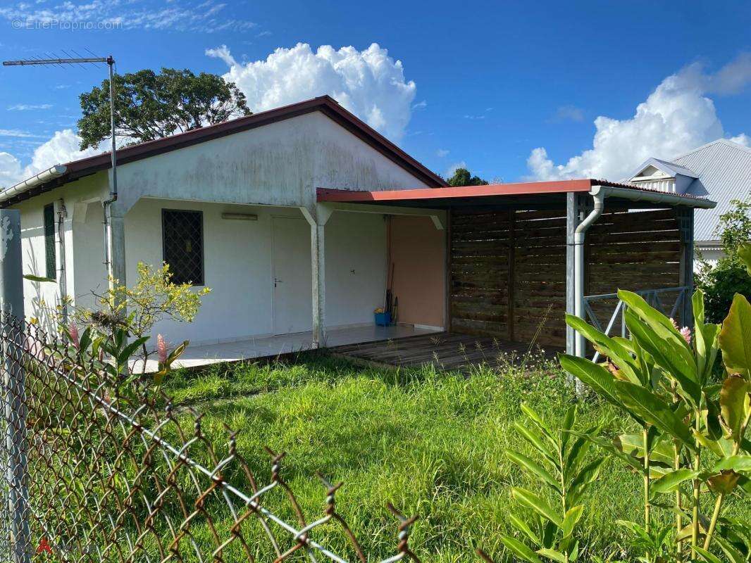 Maison à PETIT-BOURG