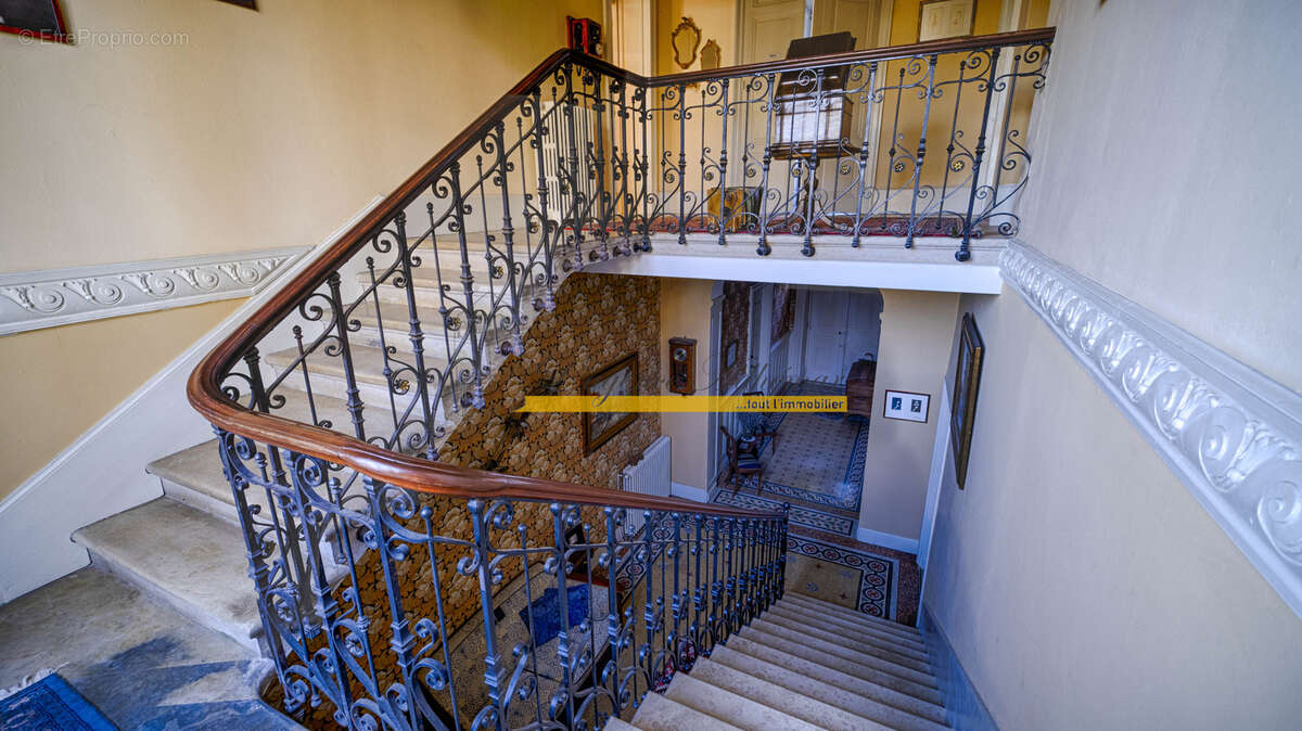 Maison à MONTELIMAR