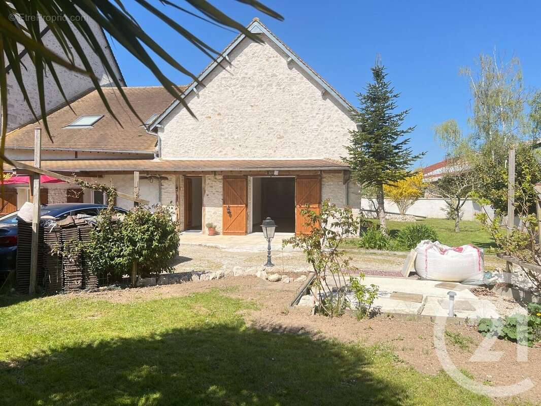 Maison à LA CHAUSSEE-D&#039;IVRY