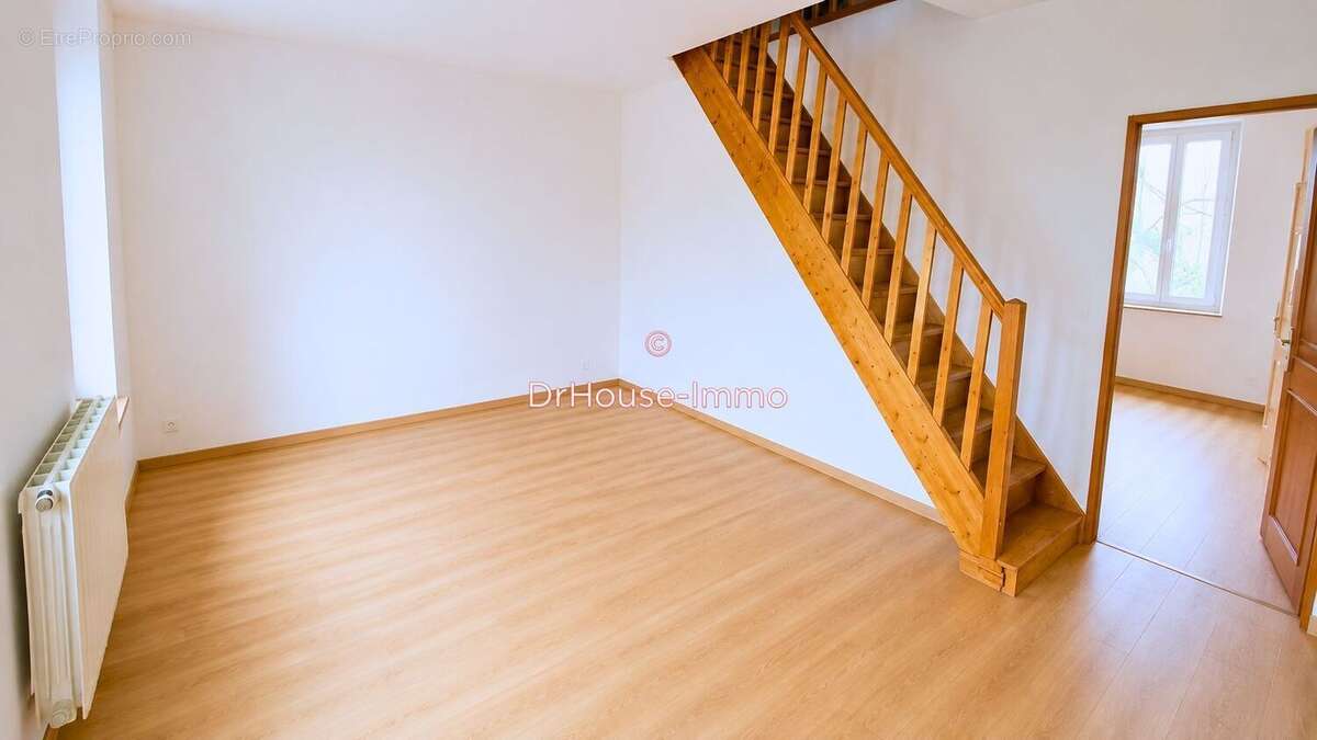 Maison 190 m² à Moissac  - photo 2