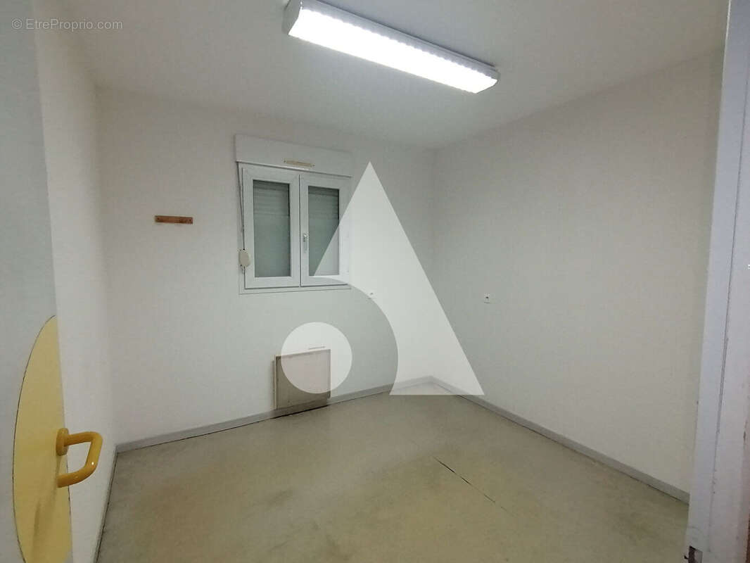 Commerce à MONTCEAU-LES-MINES