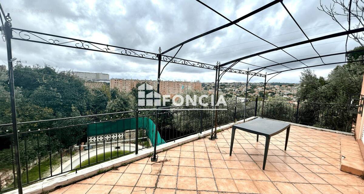 Maison à MARSEILLE-15E