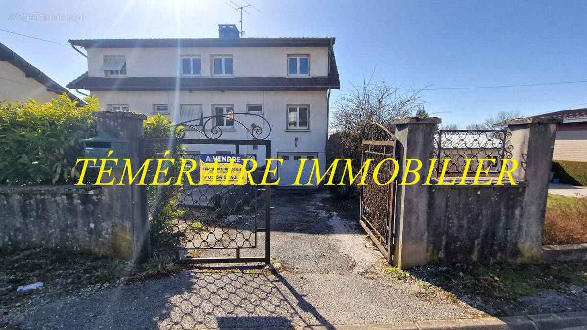 Maison à CHAMPAGNOLE