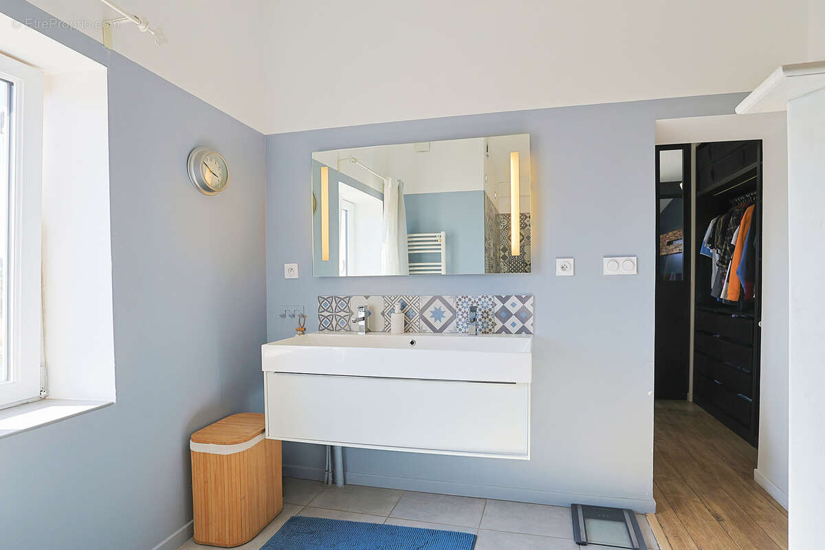 Maison à CARQUEIRANNE