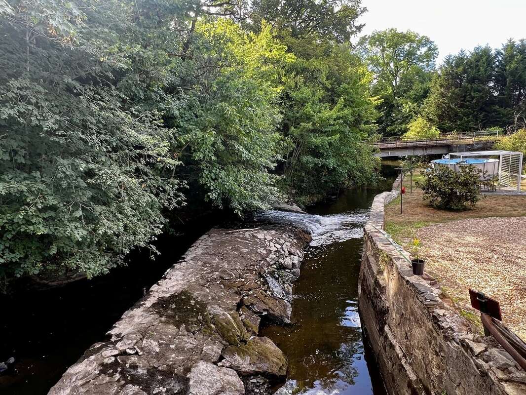 Maison à AIXE-SUR-VIENNE