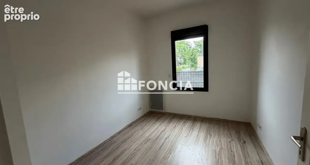 F3 aux normes PMR, avec terrasse et stationnement double - photo 8