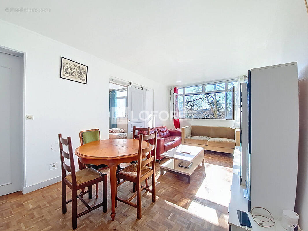 Appartement à VERNEUIL-SUR-SEINE