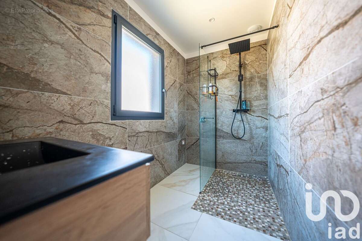 Photo 8 - Maison à SAINT-ETIENNE-DE-FONTBELLON