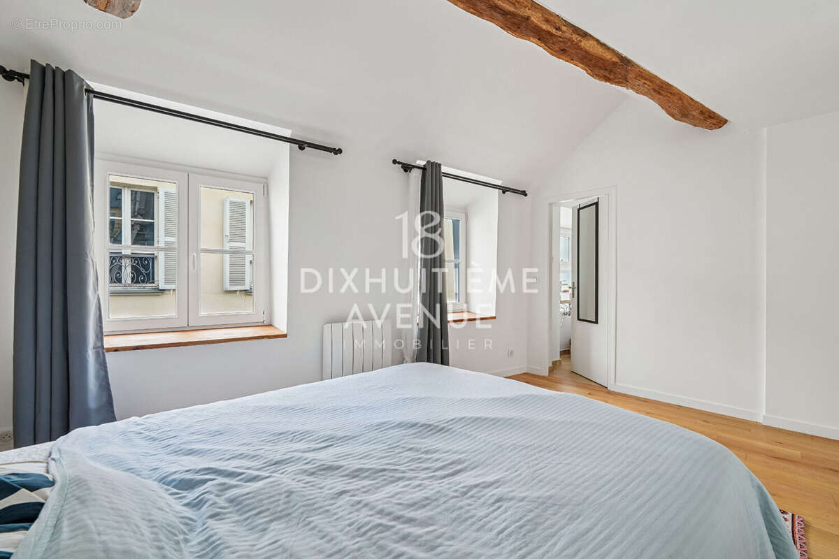 Appartement à PARIS-18E