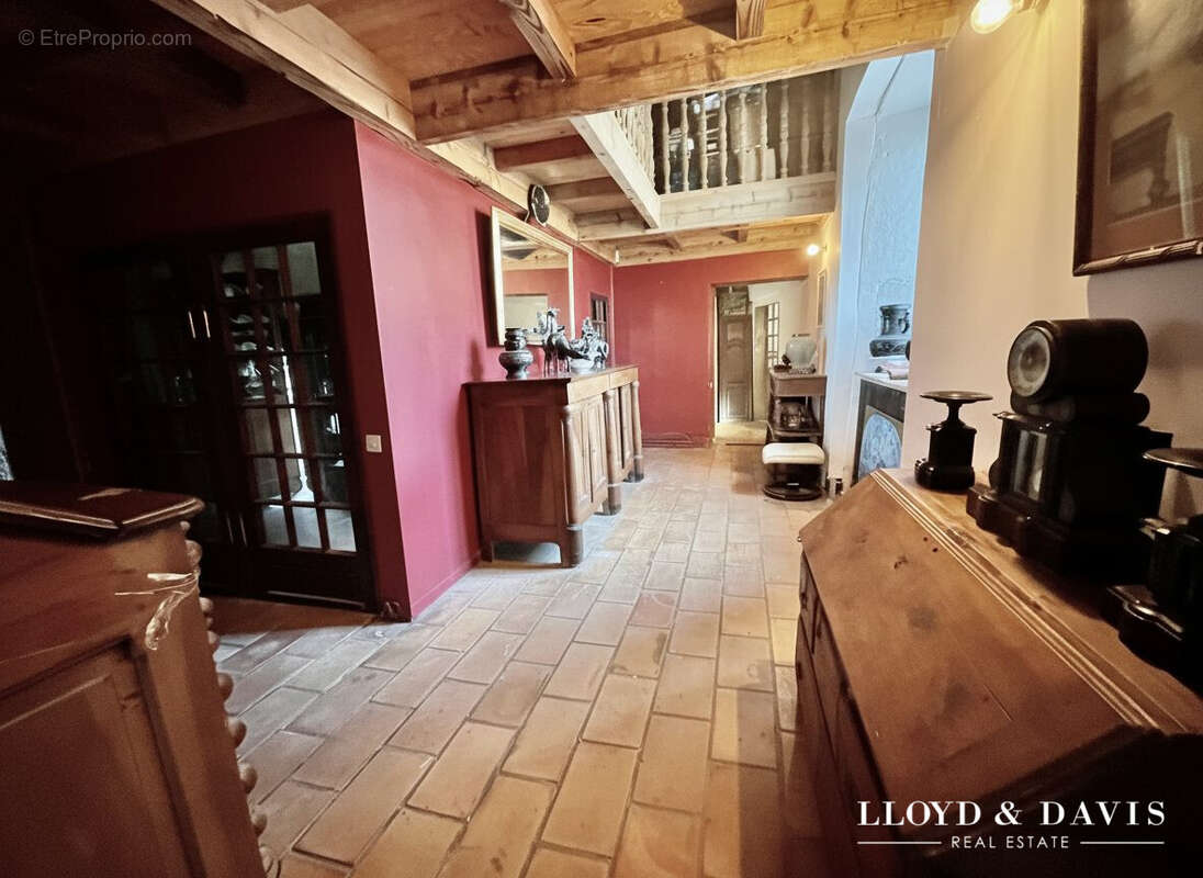 Autre à MONTELIMAR