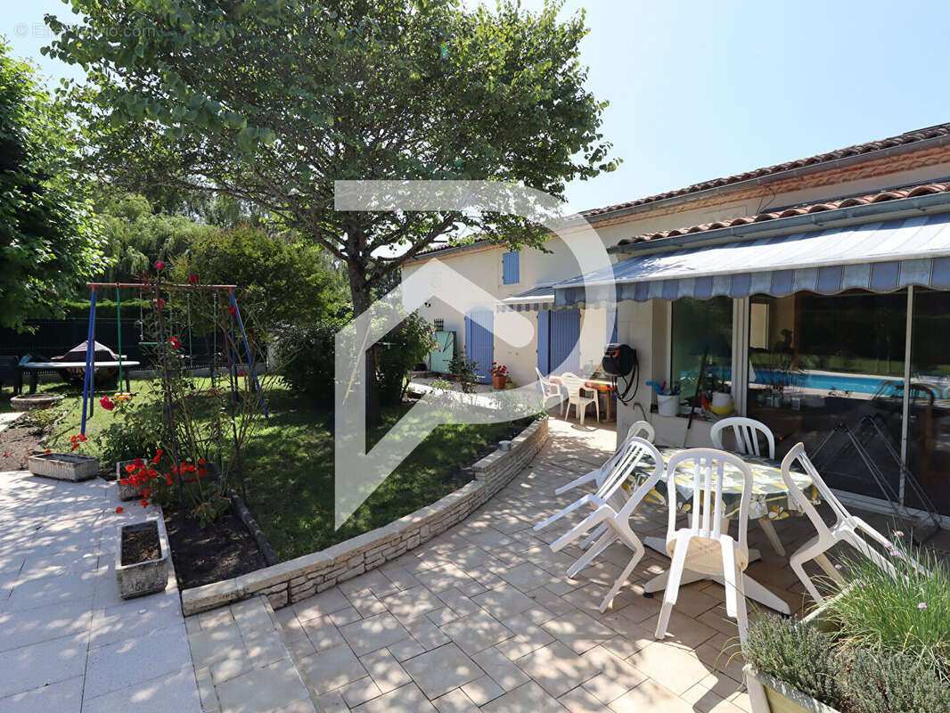 Maison à LES MATHES