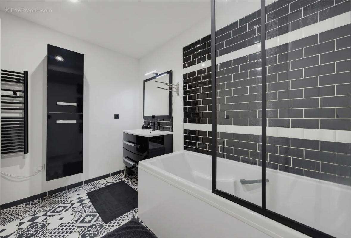 Maison de 5 pièces de 160 m² à Blanquefort - photo 10