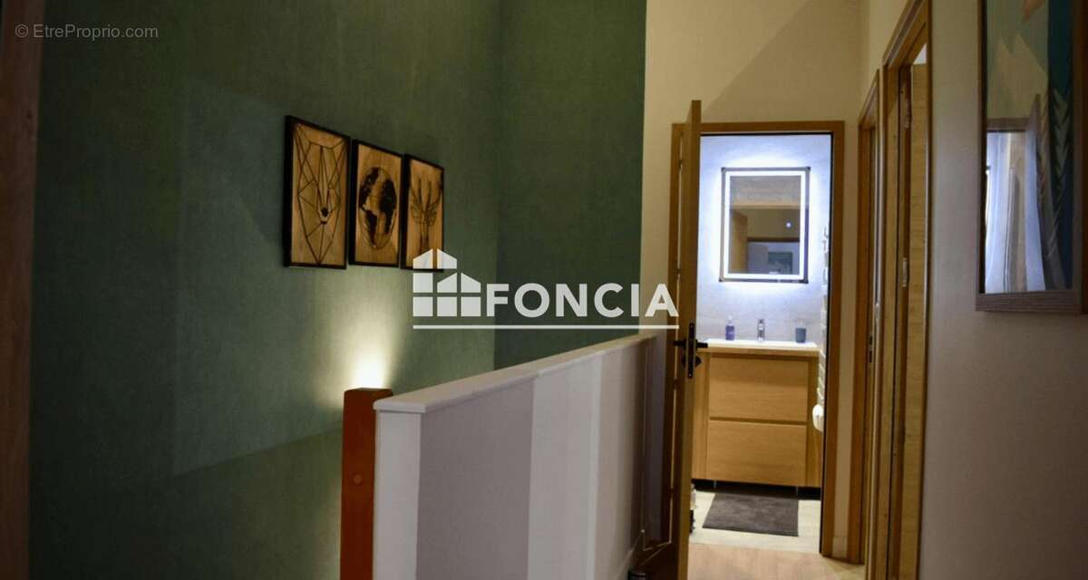 Appartement à SAINT-FRANCOIS-LONGCHAMP