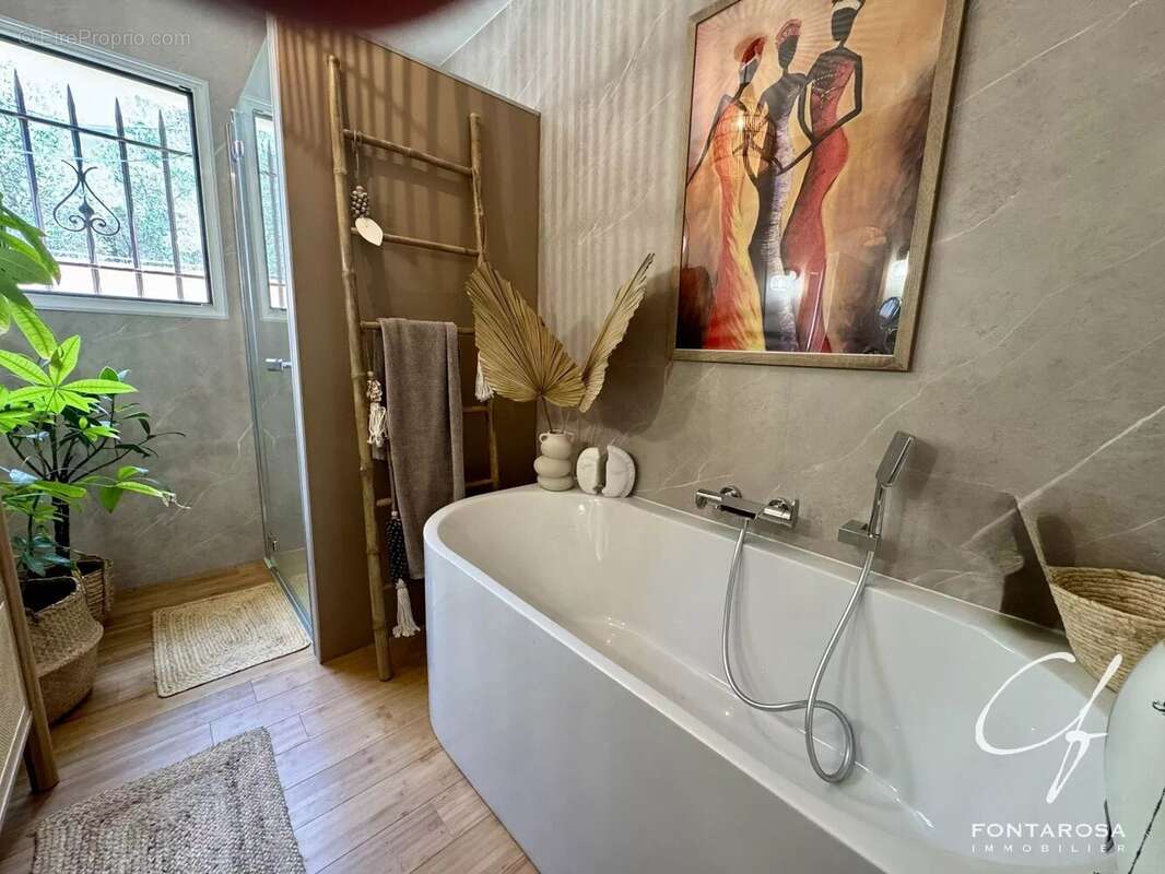 Maison à PUGET-SUR-ARGENS