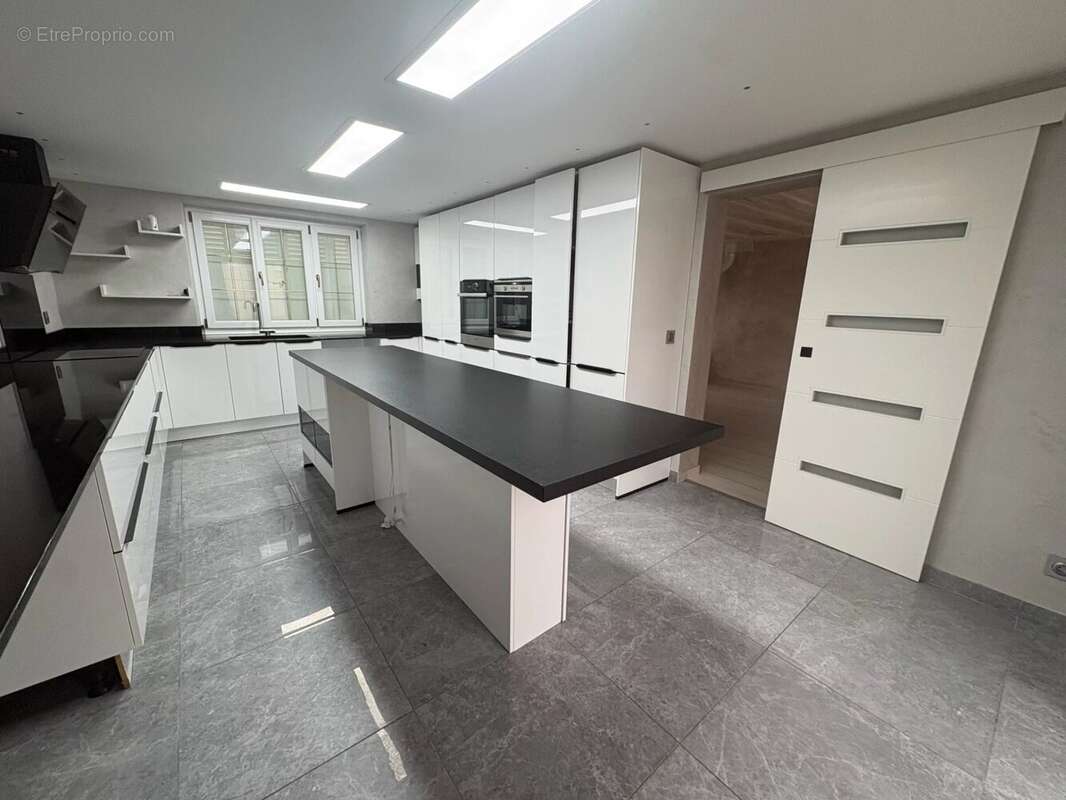 Maison avec dépendances - photo 6