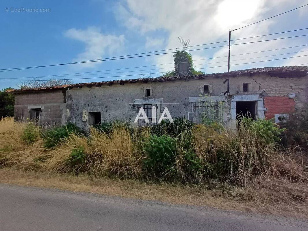 Maison à BENEST