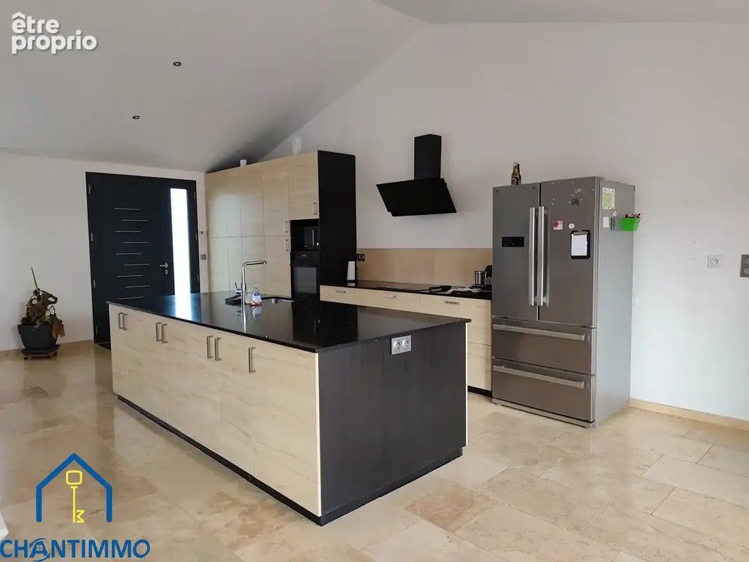 Pavillon de plain-pied spacieux et moderne sur un terrain de 5200 m2 - photo 14