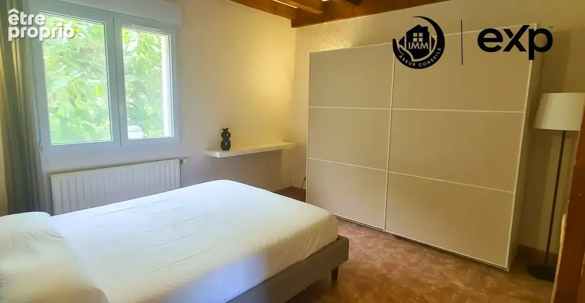 Maison 193 m² à Saint-Laurent-De-Mure  - photo 9
