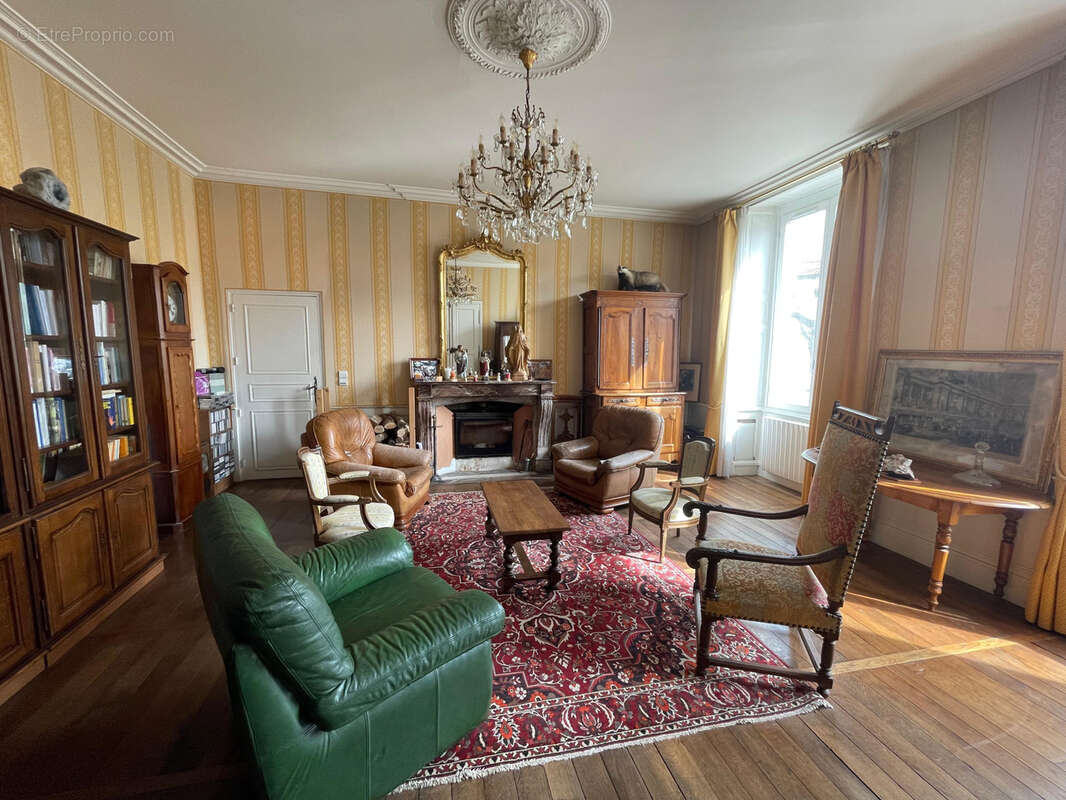 Maison à CEAUX-EN-COUHE