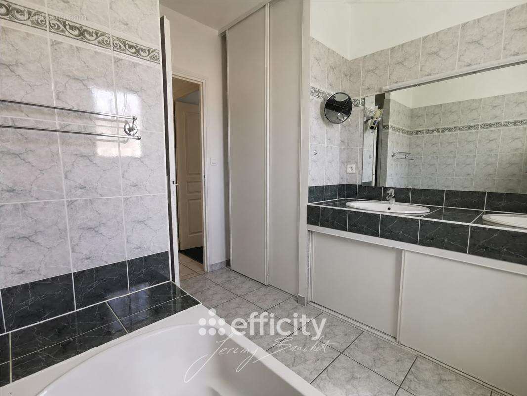 Maison 107 m² à Niort  - photo 11