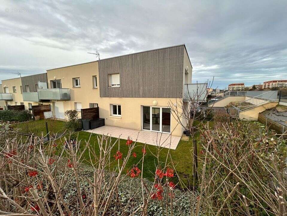 Appartement à FLEURY-SUR-ORNE