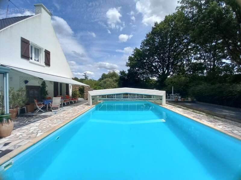 Maison à MONTIGNE-LE-BRILLANT