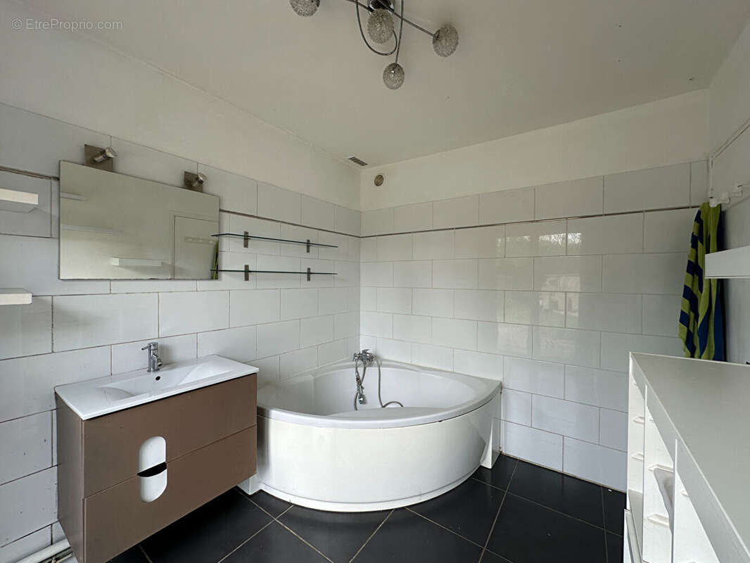 Maison à MILLY-LA-FORET