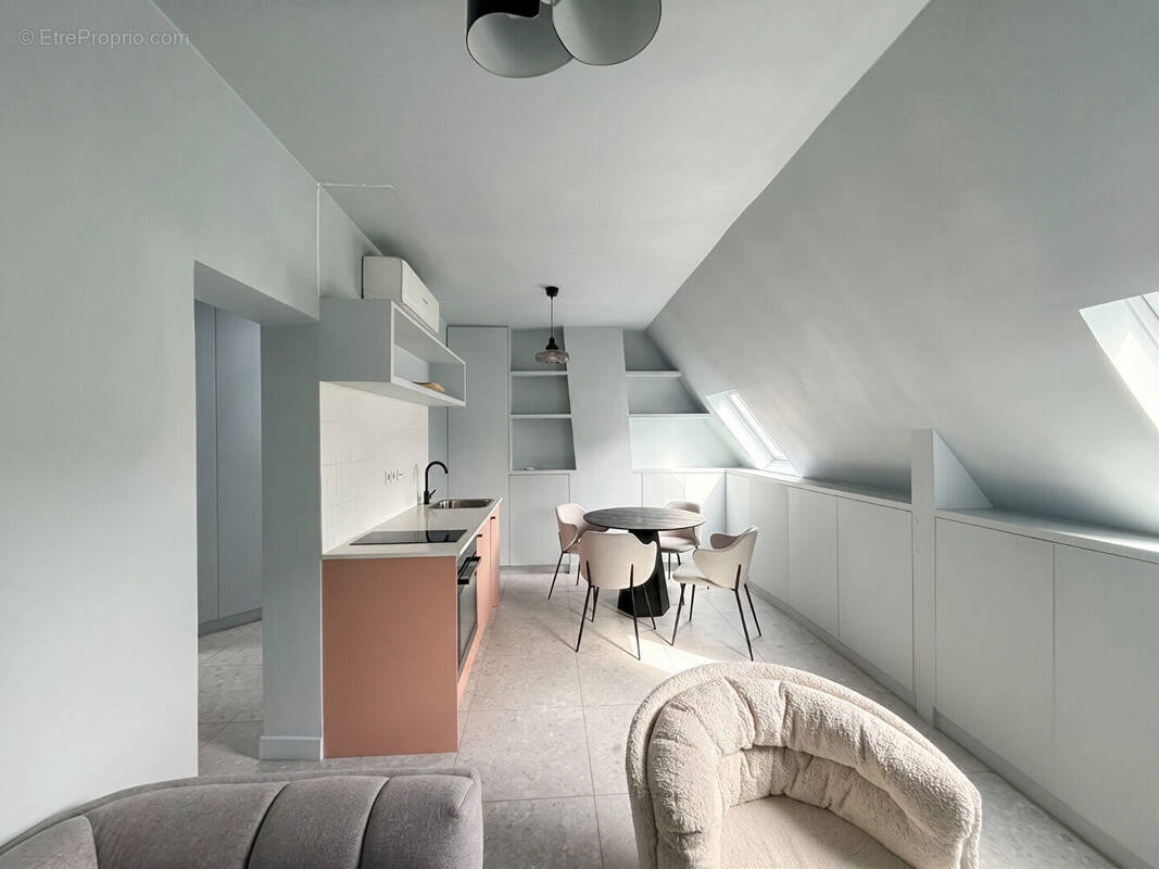 Appartement à PARIS-10E