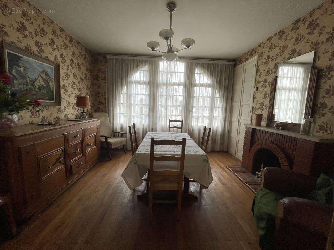 Maison à VOUNEUIL-SUR-VIENNE