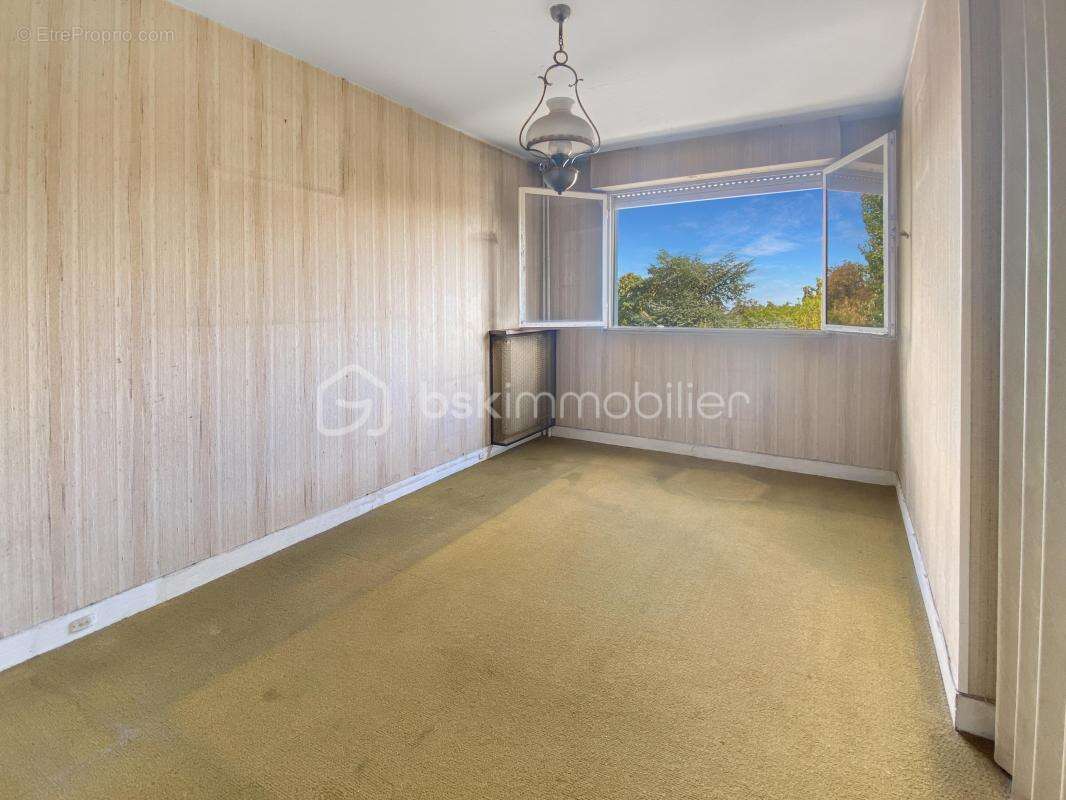 Appartement à VILLE-D&#039;AVRAY