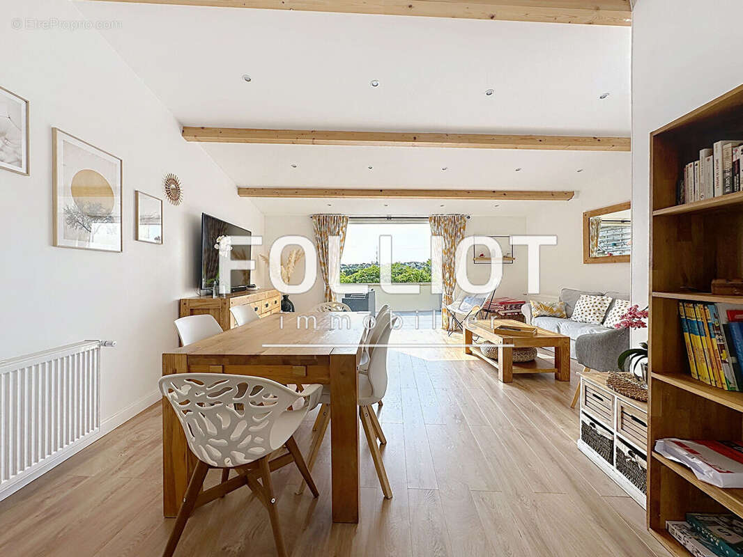 Maison à DONVILLE-LES-BAINS