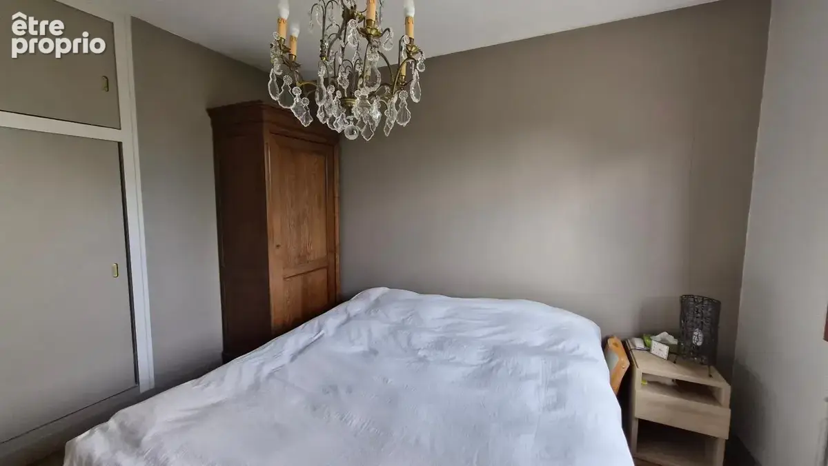 T3, 54 m², sous sol total, terrain 604 m², bon état - photo 9