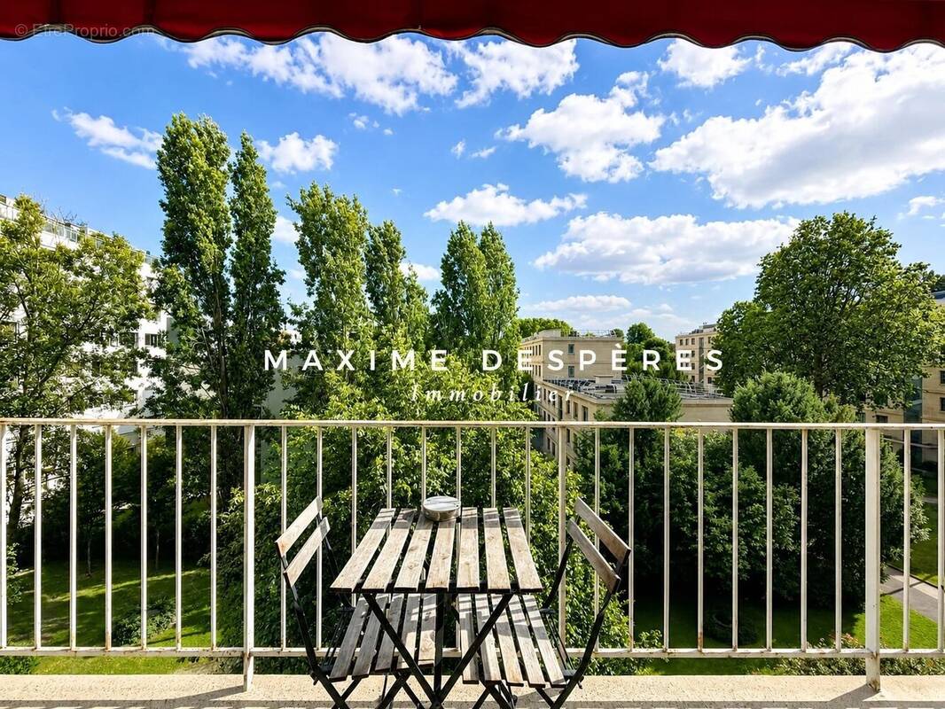 Appartement à NEUILLY-SUR-SEINE