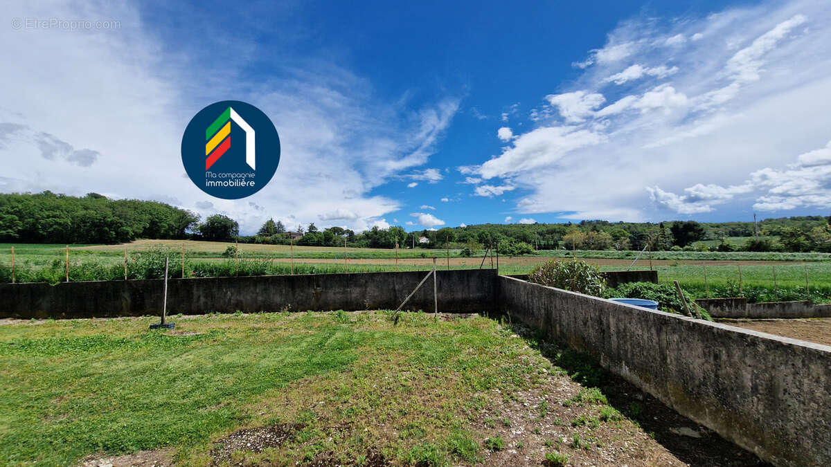 Maison à SAINT-GERVAIS-SUR-ROUBION