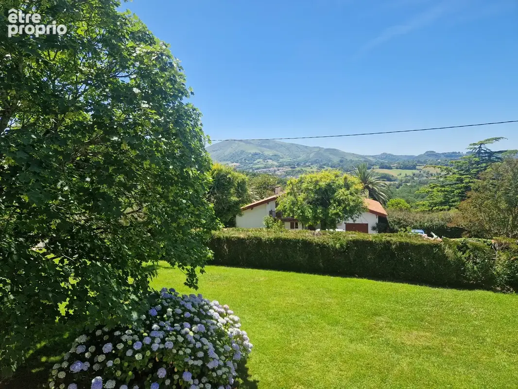Magnifique maison avec piscine et jardin arboré - URRUGNE - photo 43