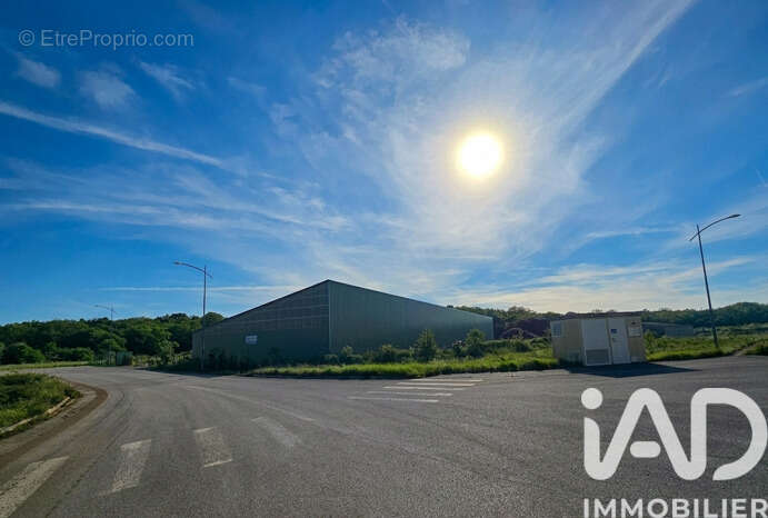Photo 3 - Commerce à MONTROND