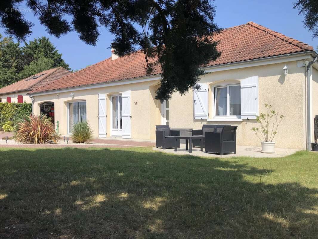 Maison à LA CHAPELLE-SUR-OREUSE