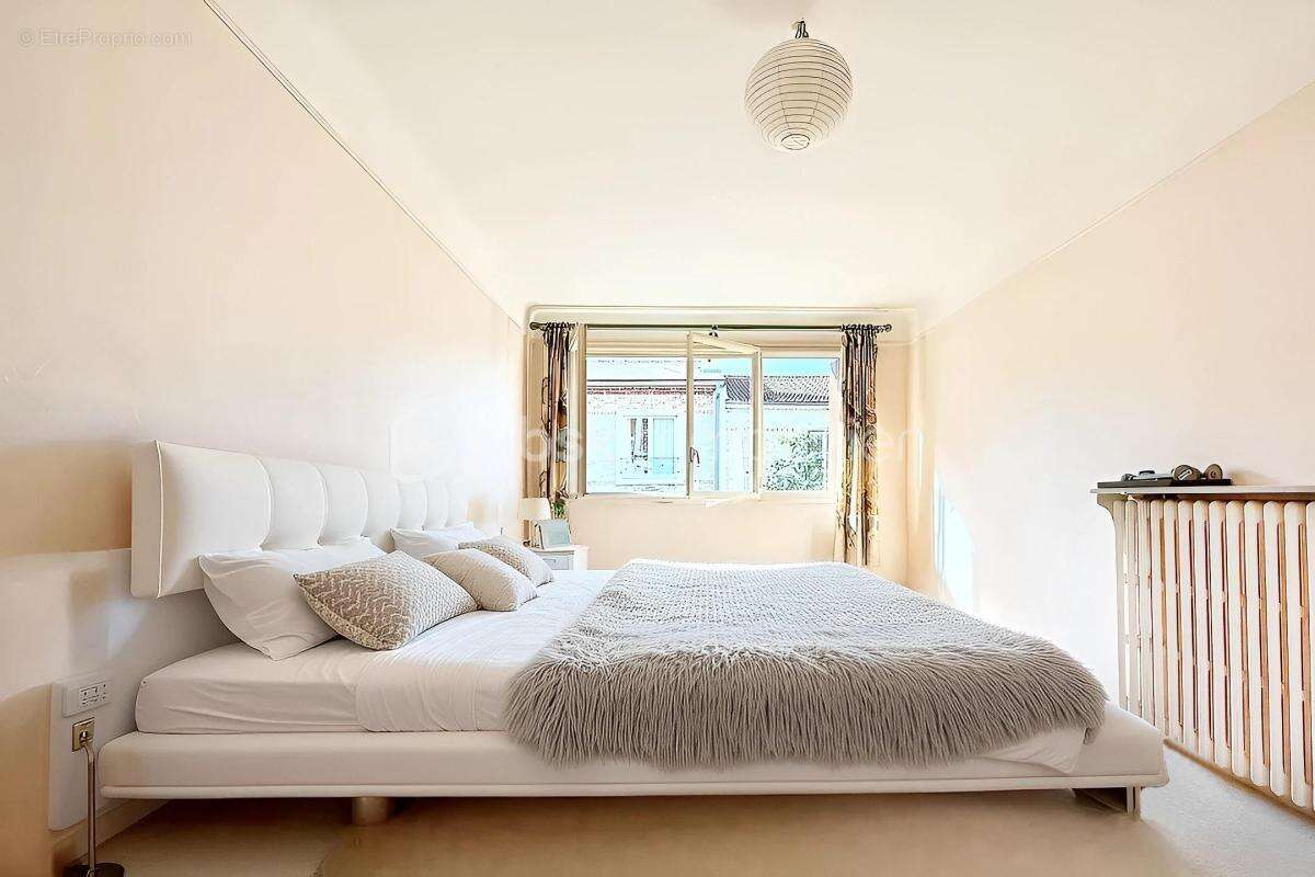Maison à PARIS-19E