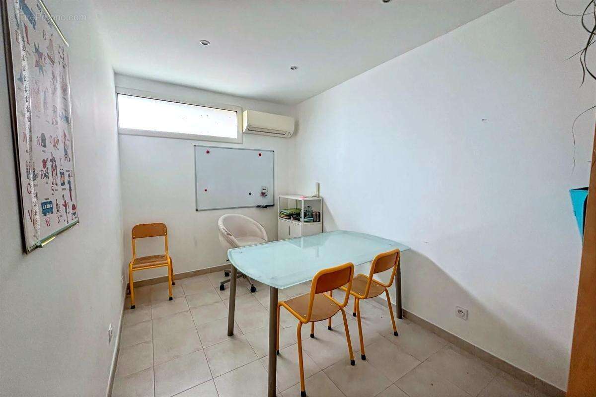 Locaux/Biens immobiliers - photo 6
