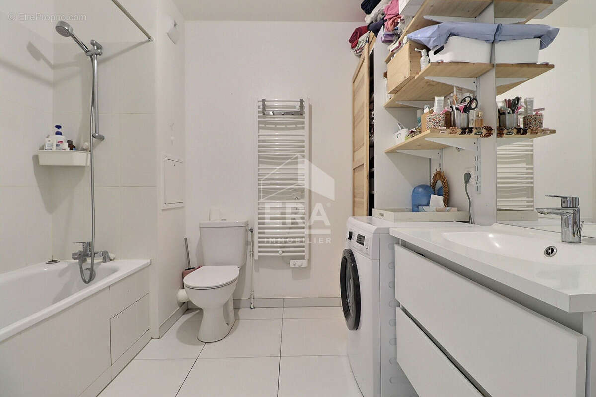 Appartement à AUBERVILLIERS