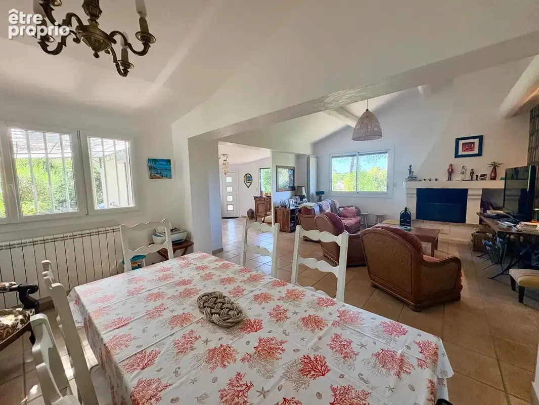 Maison à vendre 7 pièces FREJUS (83) - photo 8