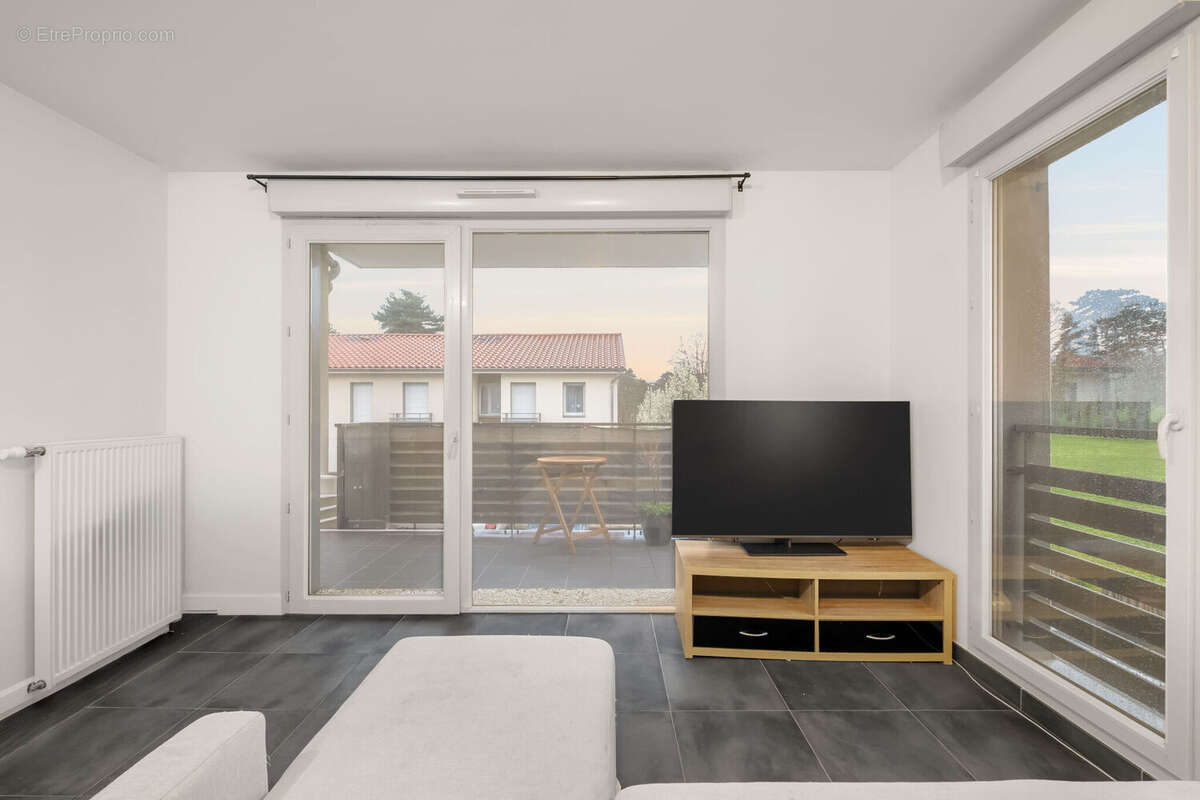 Photo 2 - Appartement à SIMANDRES
