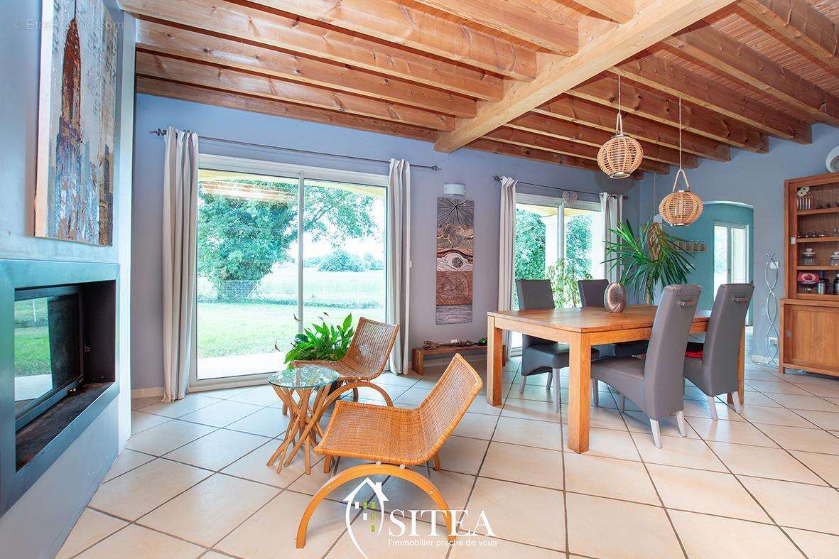 Maison à SAINT-JORY