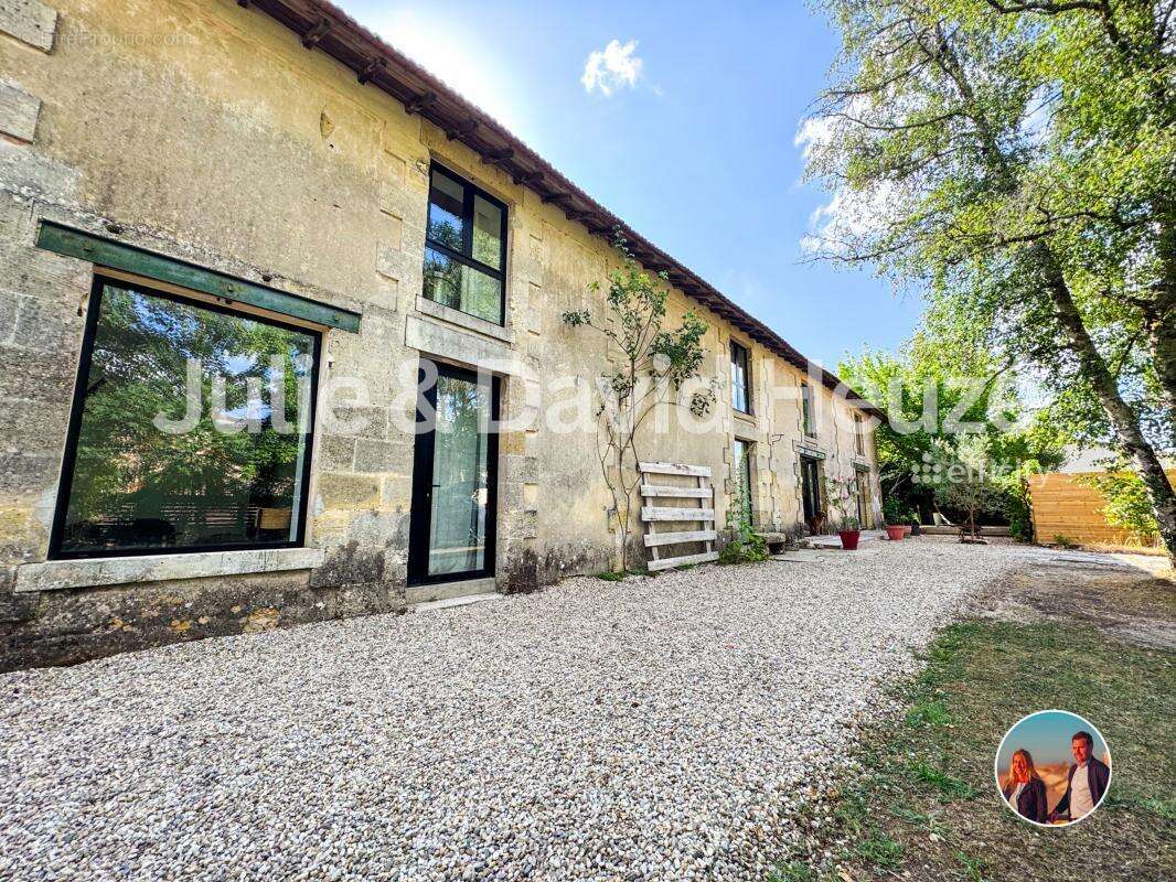 Maison 230 m² à Castelnau-De-Medoc  - photo 2