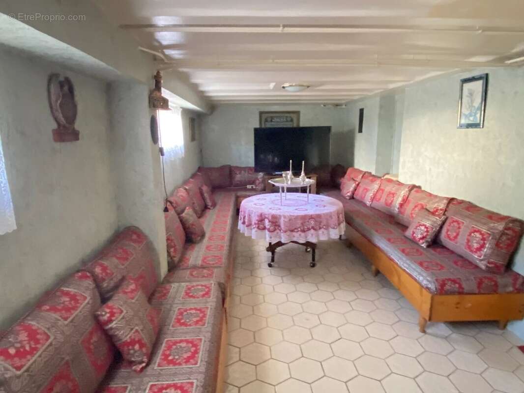 Maison à MONTREUIL-JUIGNE