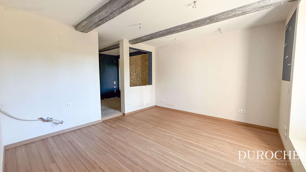 Maison à CADEROUSSE