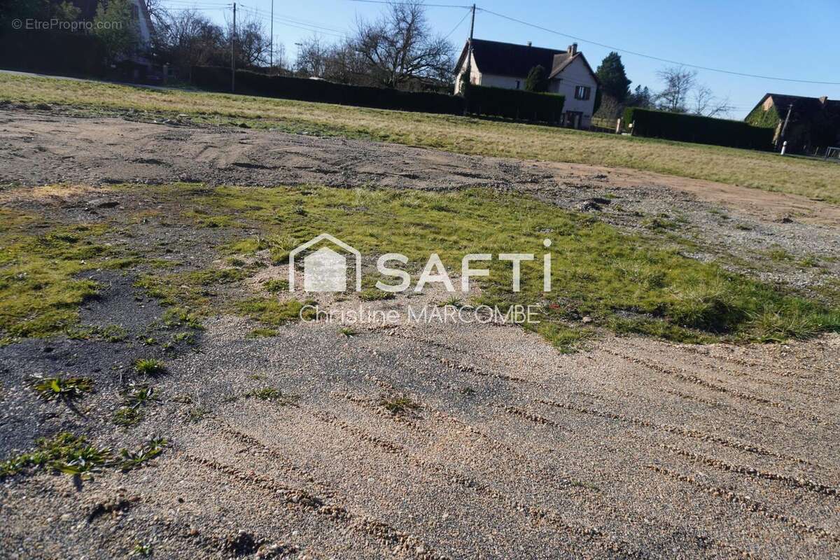 Photo 5 - Terrain à JUMILHAC-LE-GRAND